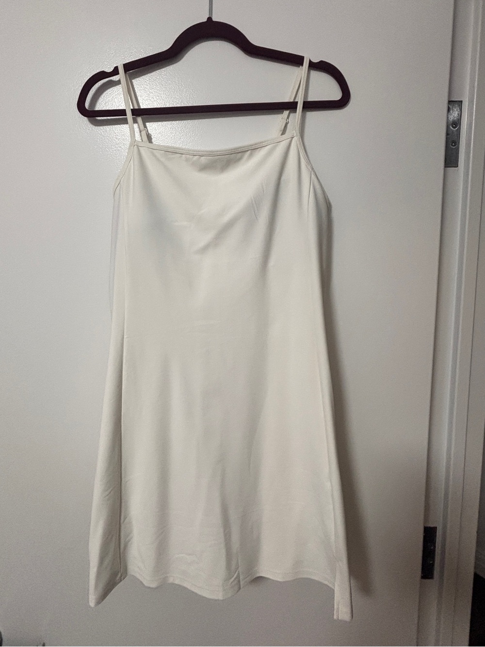 Old Navy White Active Sports dress Go-dry with built in shorts size Large